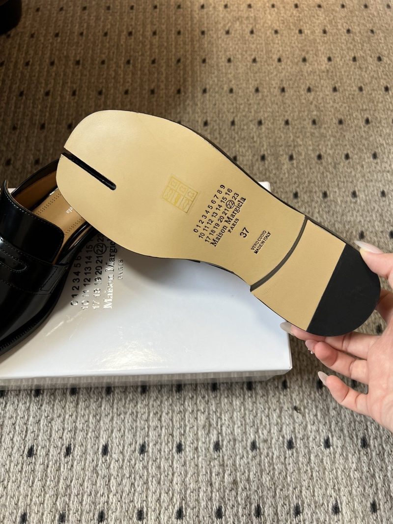 ma1s0n Marg*e1a loafers